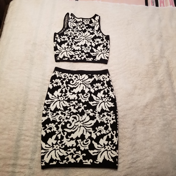 Crop Top/ pencil Skirt Set - Picture 4 of 7